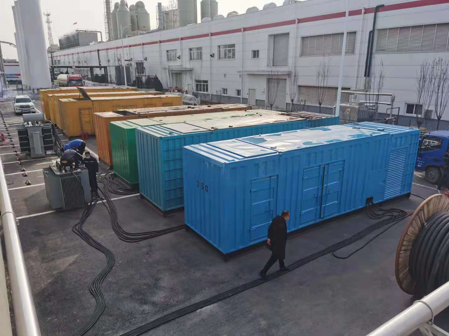 西峰发电机出租-两相发电机与三相发电机有何区别?