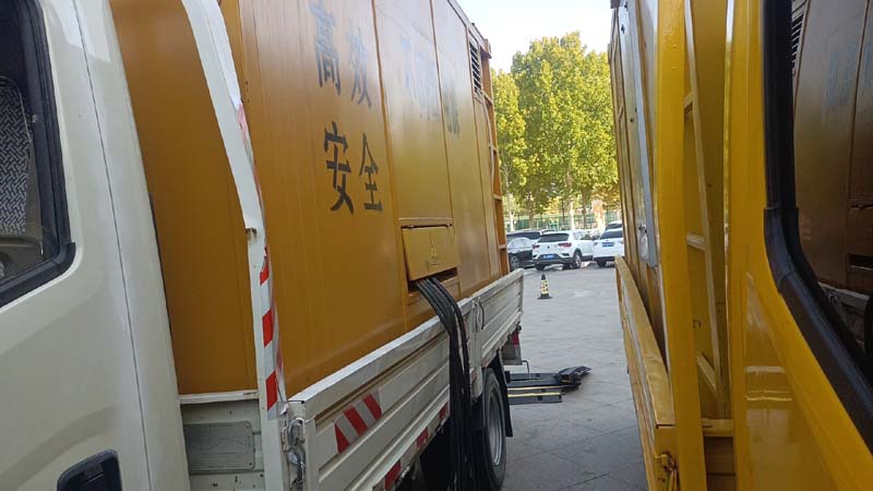 西峰如何判断柴油发电机组和UPS电源的切换时间是否符合要求？